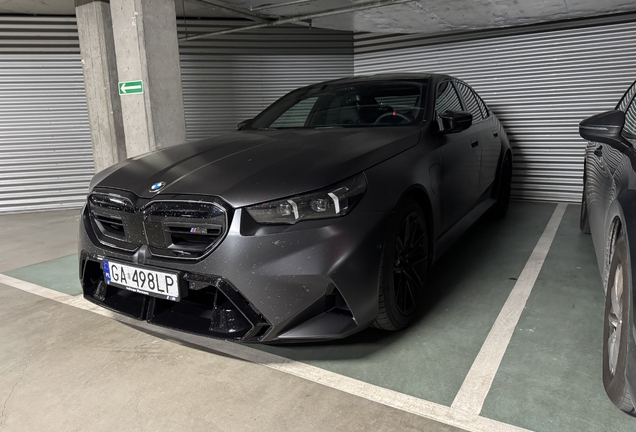 BMW M5 G90