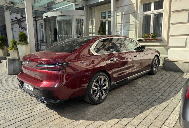 BMW M760e xDrive