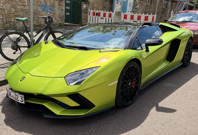 Lamborghini Aventador S LP740-4 Roadster