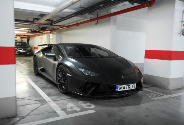 Lamborghini Huracán LP640-4 Performante