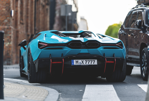 Lamborghini Revuelto