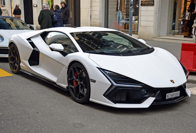 Lamborghini Revuelto