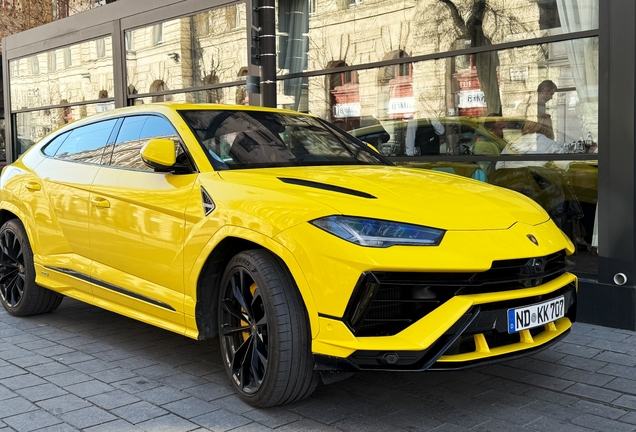 Lamborghini Urus S