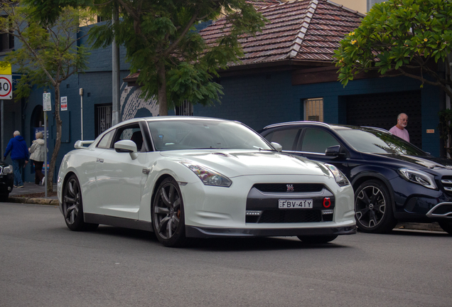 Nissan GT-R