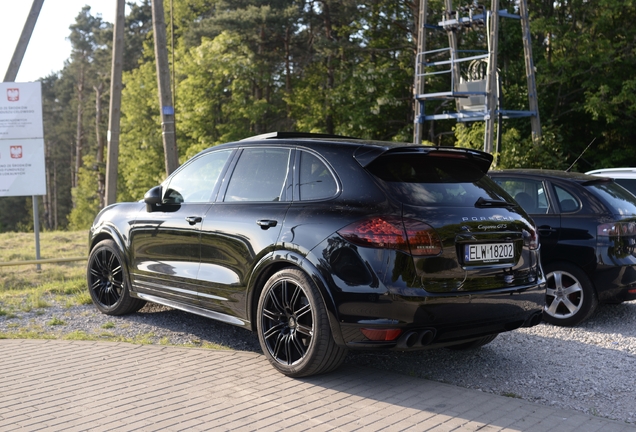 Porsche 958 Cayenne GTS