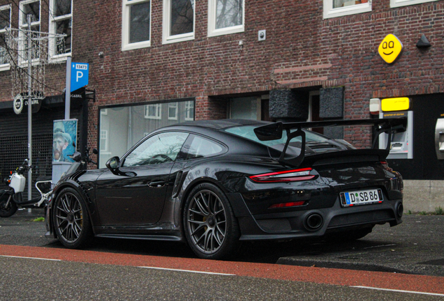Porsche 991 GT2 RS Weissach Package