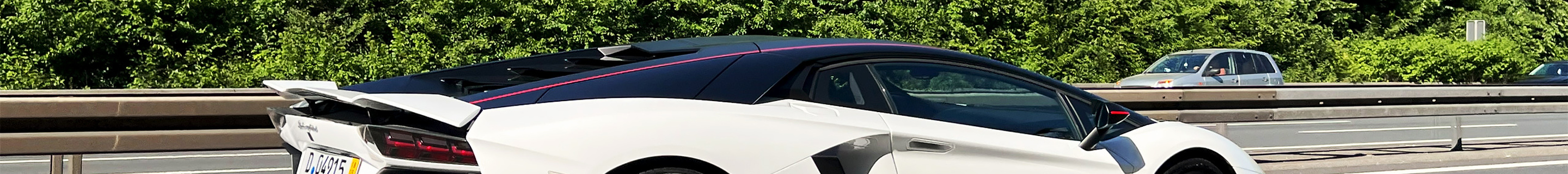 Lamborghini Aventador LP700-4 Pirelli Edition