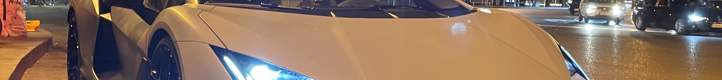 Lamborghini Revuelto