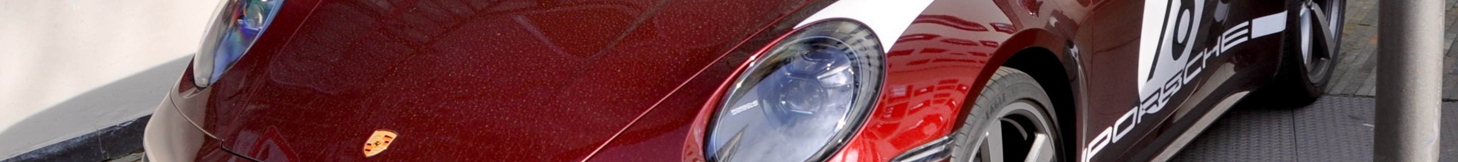 Porsche 992 Targa 4S Heritage Design Edition
