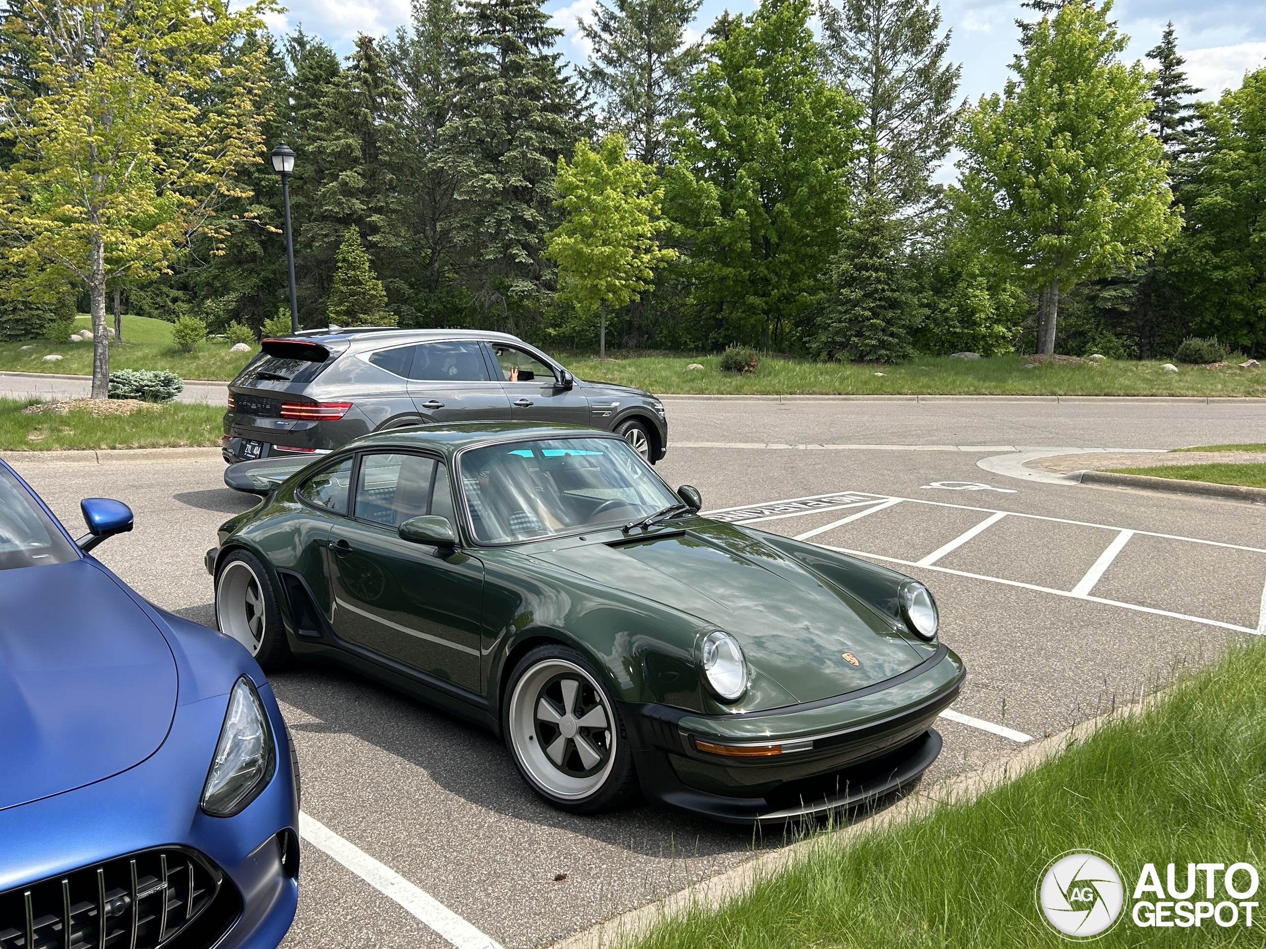 Porsche 911 Singer Turbo Study