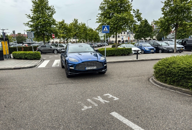 Aston Martin DBX707