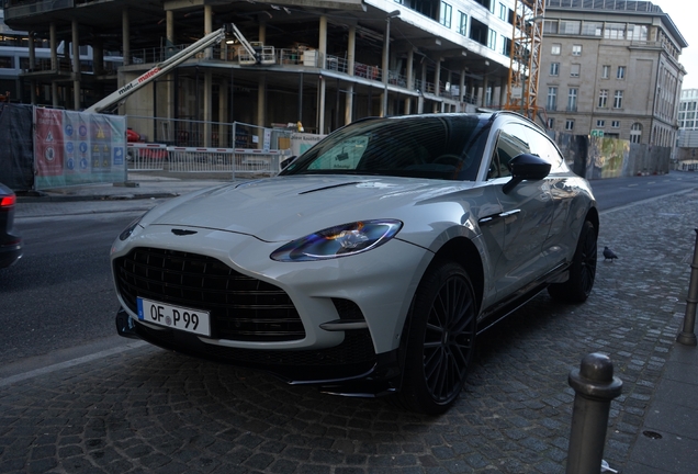 Aston Martin DBX707