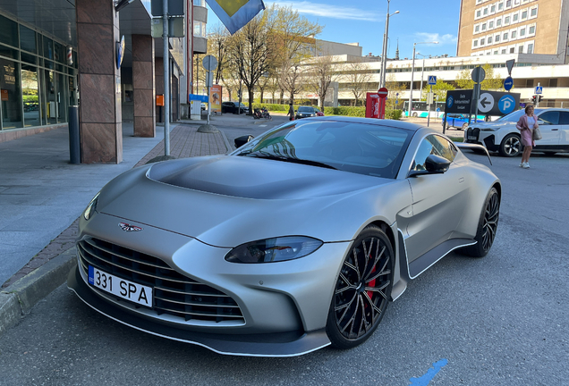 Aston Martin V12 Vantage 2023