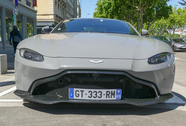 Aston Martin V8 Vantage 2018