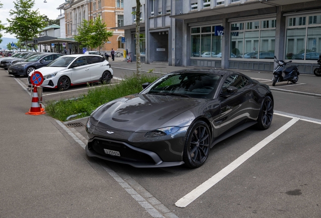 Aston Martin V8 Vantage 2018