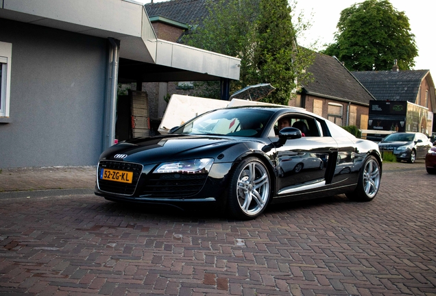 Audi R8