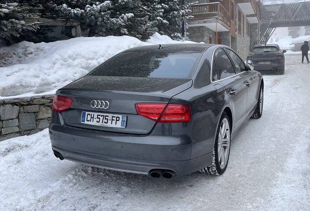 Audi S8 D4