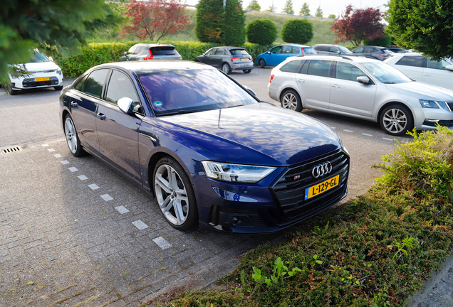 Audi S8 D5