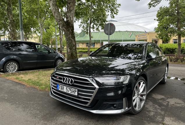 Audi S8 D5