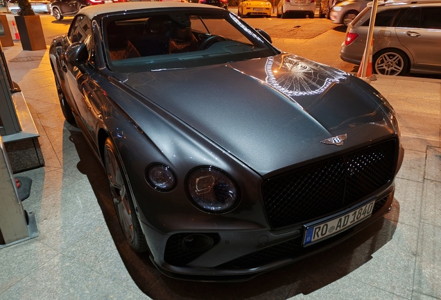 Bentley Continental GTC V8 S 2023