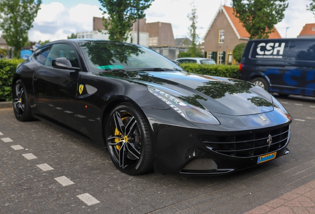 Ferrari FF