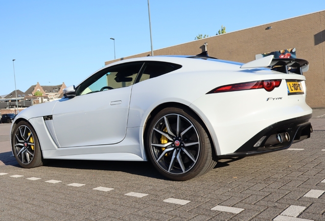 Jaguar F-TYPE SVR Coupé 2017
