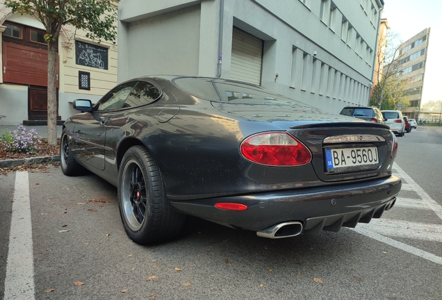 Jaguar XKR