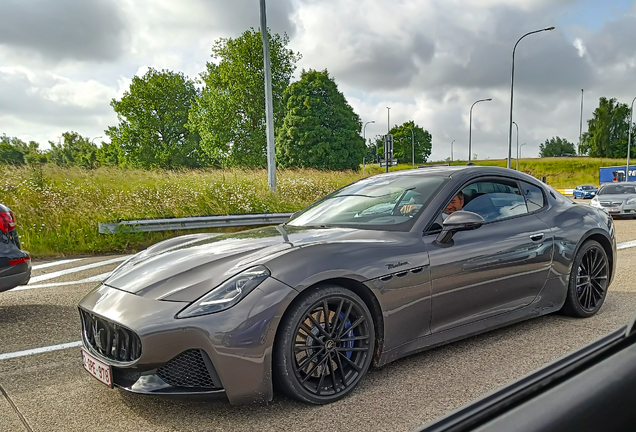Maserati GranTurismo Modena 2023