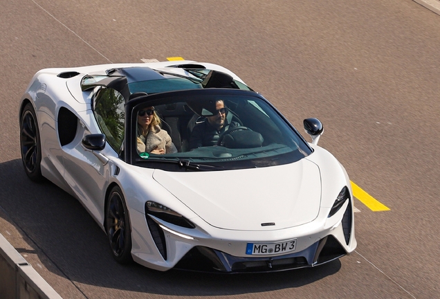 McLaren Artura Spider