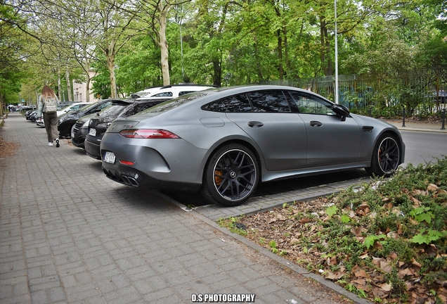 Mercedes-AMG GT 63 S X290