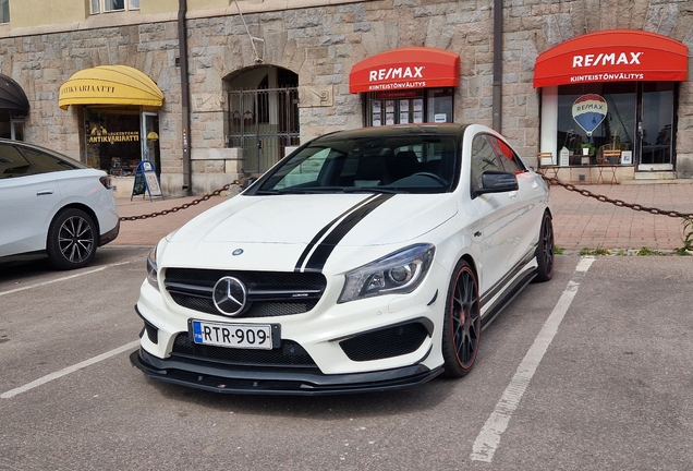 Mercedes-Benz CLA 45 AMG C117