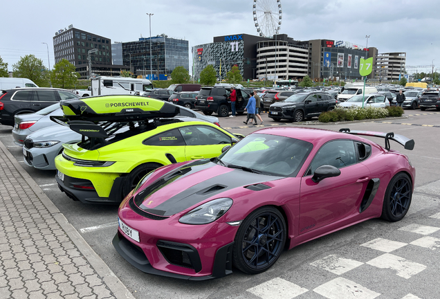Porsche 718 Cayman GT4 RS Weissach Package