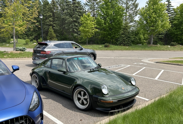 Porsche 911 Singer Turbo Study