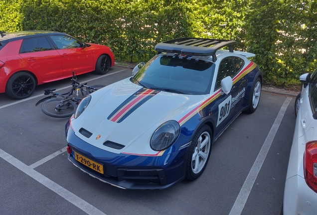 Porsche 992 Dakar