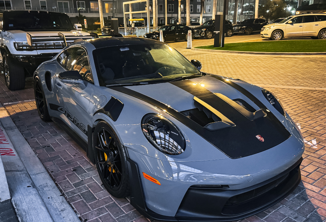 Porsche 992 GT3 RS Weissach Package