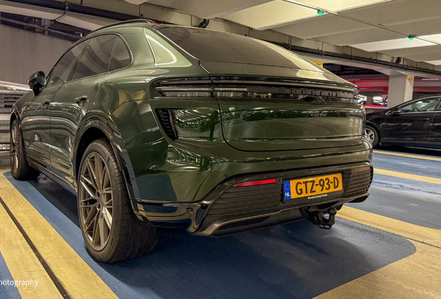 Porsche Macan EV Turbo