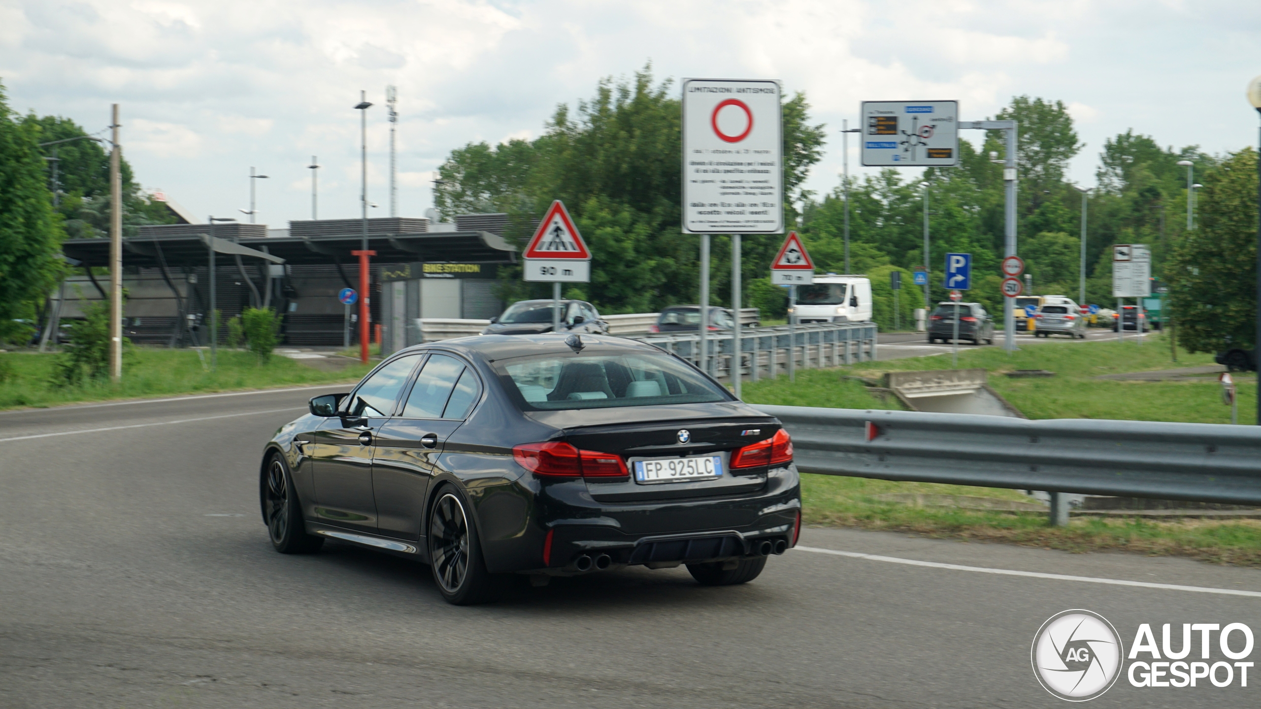 BMW M5 F90