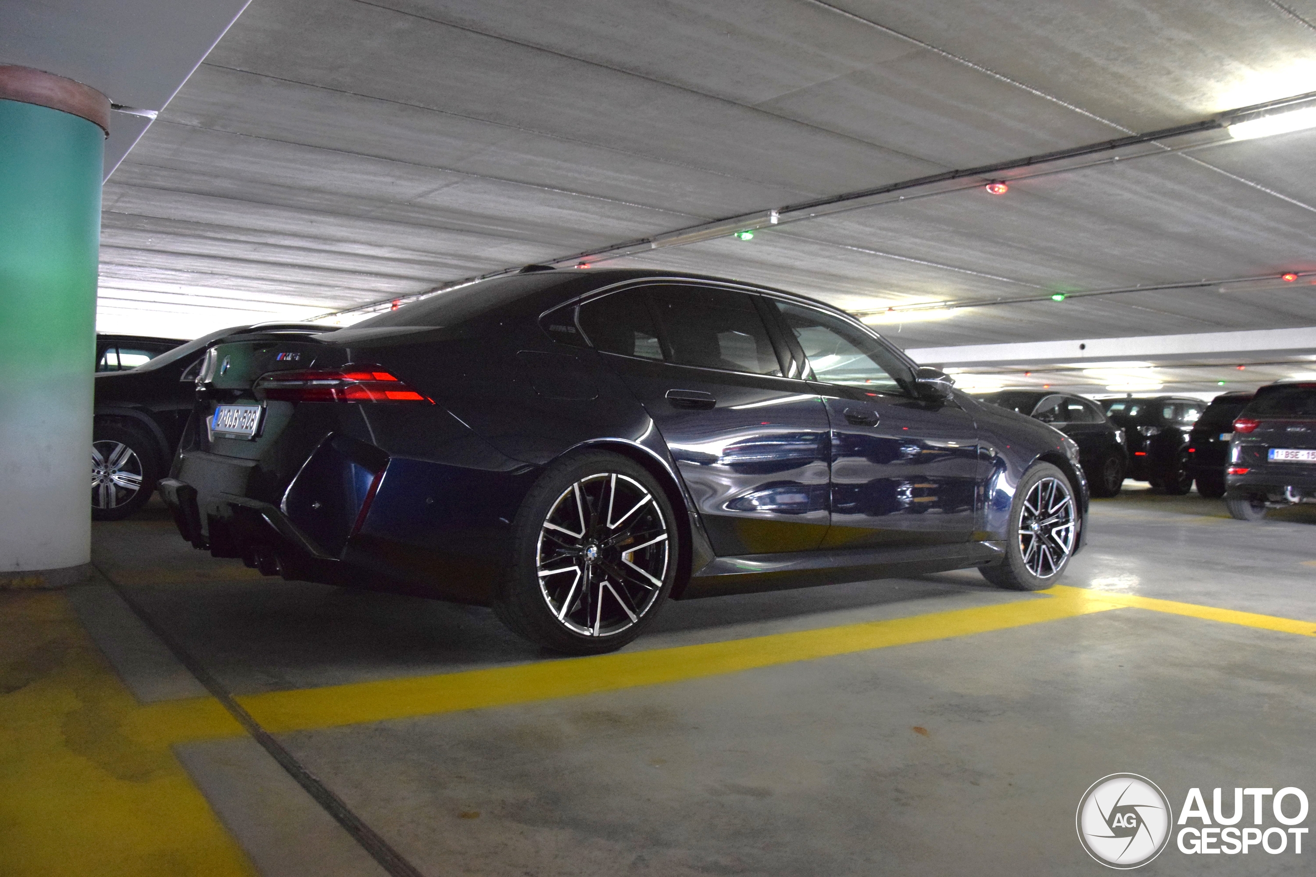 BMW M5 G90