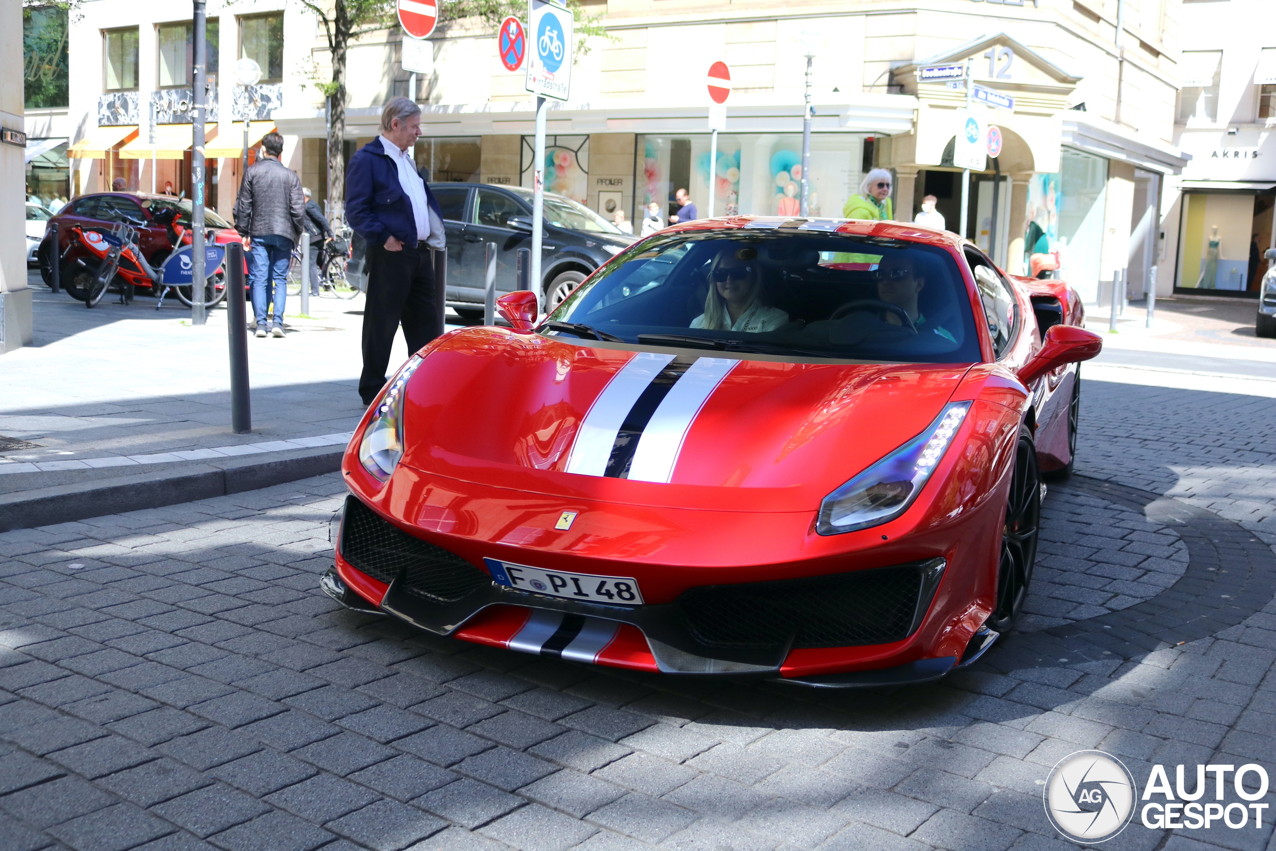 Ferrari 488 Pista