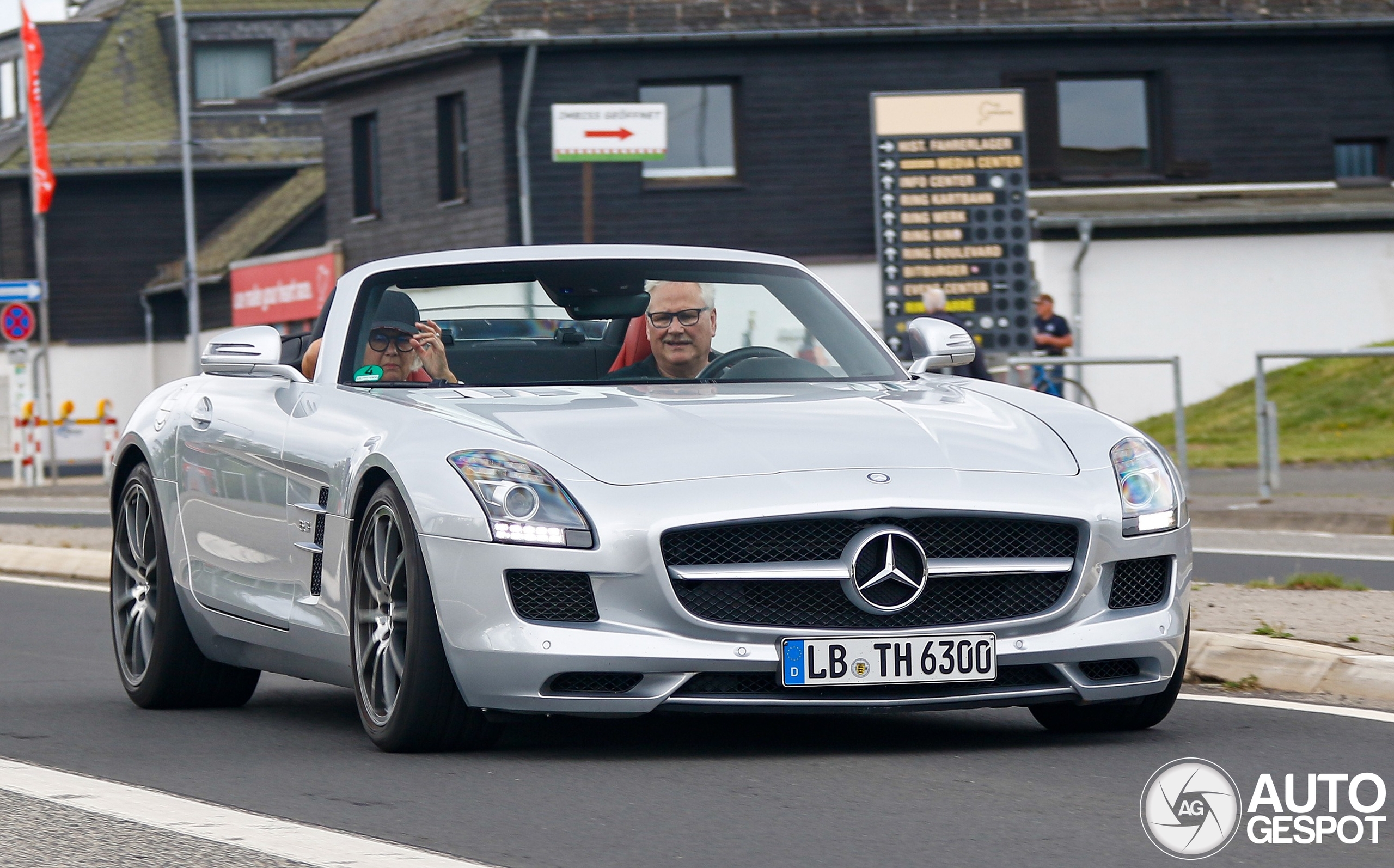 Mercedes-Benz SLS AMG Roadster