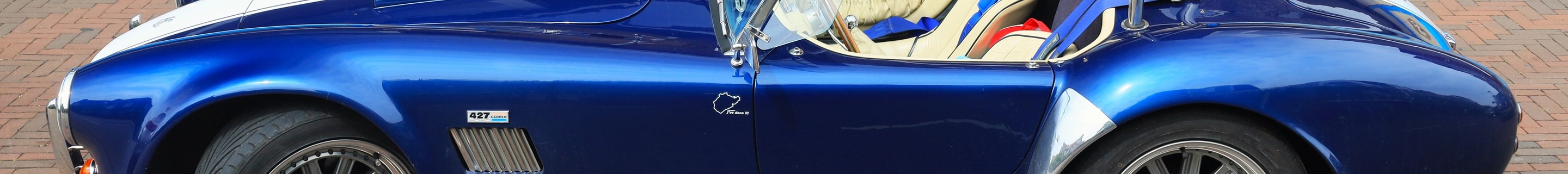 AC Cobra 427