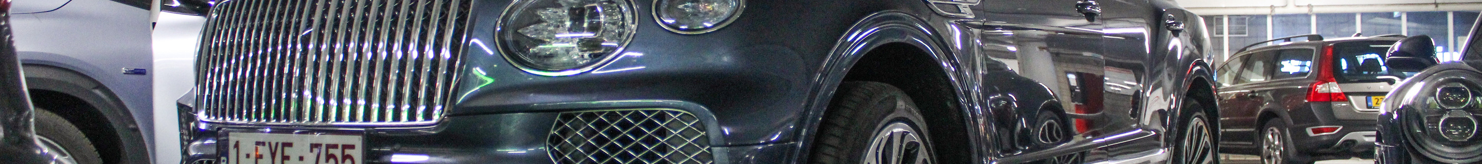 Bentley Bentayga Azure 2024