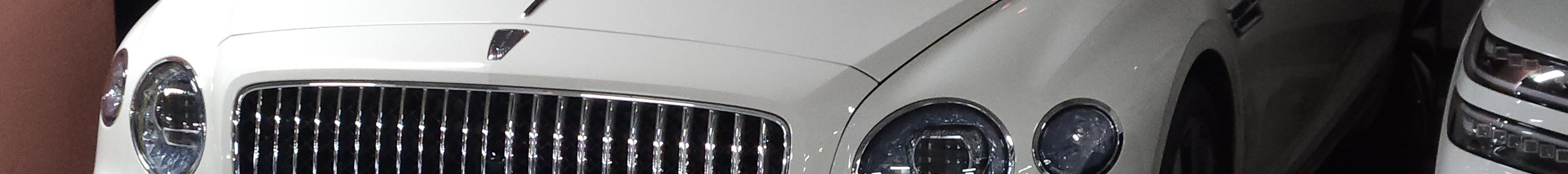 Bentley Flying Spur V8 Azure