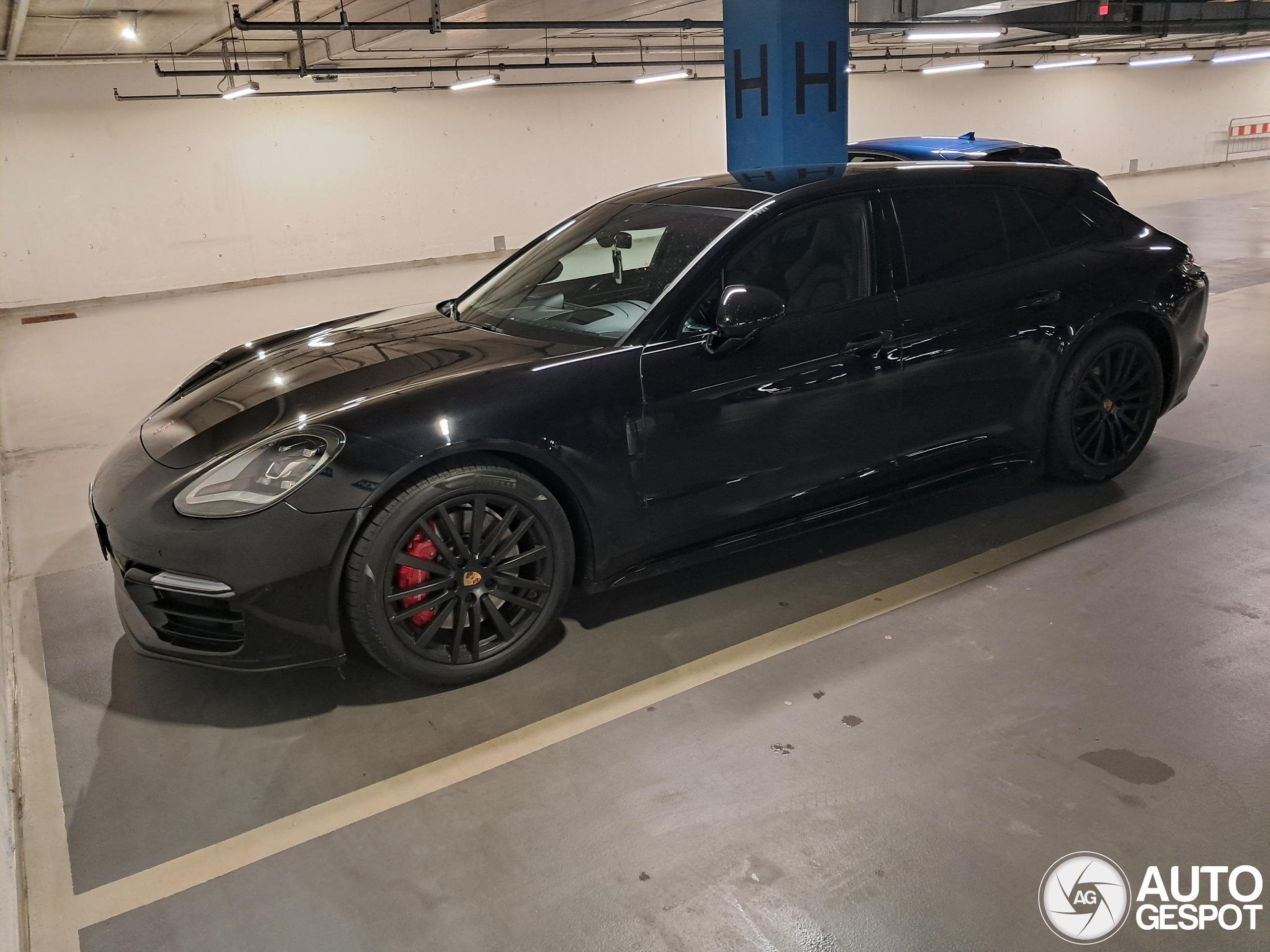 Porsche 971 Panamera GTS Sport Turismo