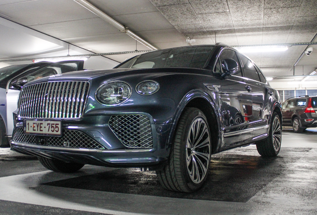 Bentley Bentayga Azure 2024
