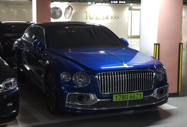 Bentley Flying Spur V8 Azure