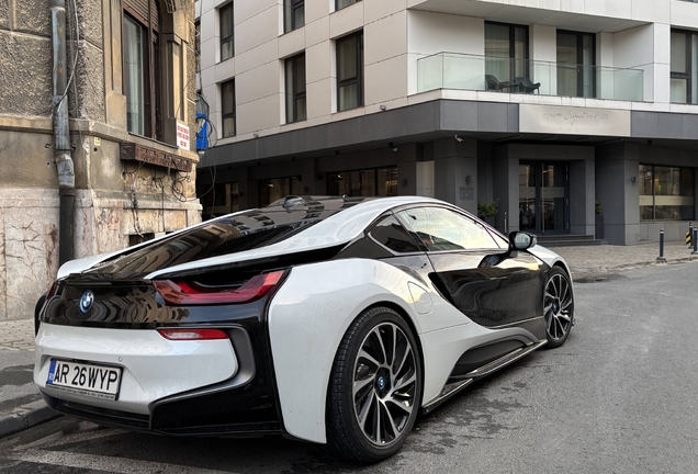 BMW i8