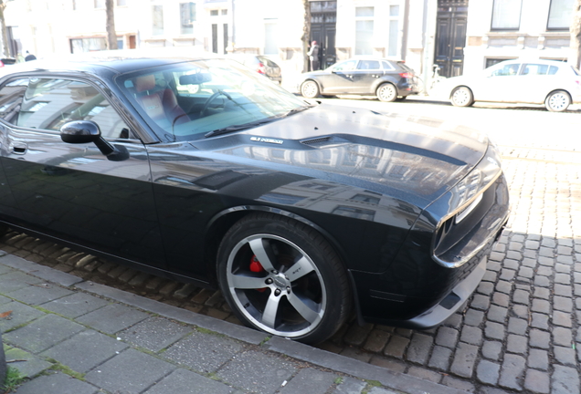 Dodge Challenger SRT-8