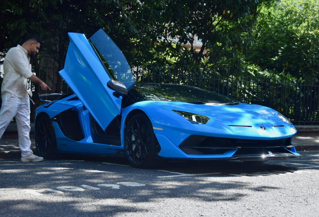 Lamborghini Aventador LP770-4 SVJ Roadster
