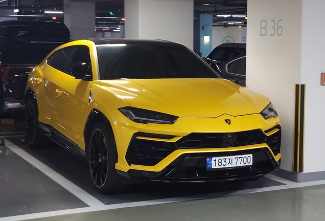 Lamborghini Urus